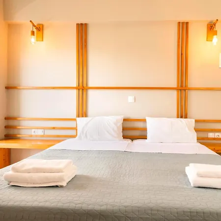 Aparthotel Lefka &
